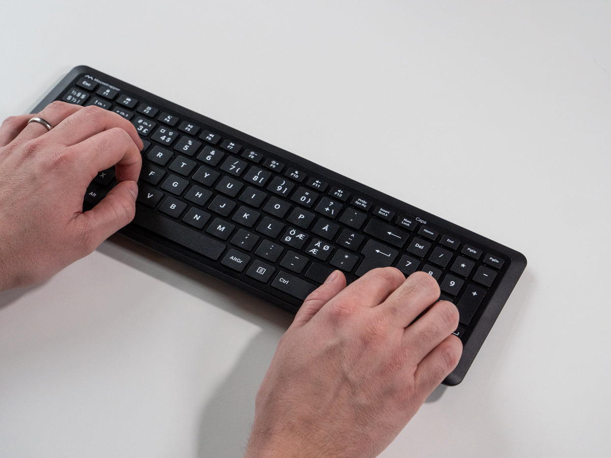 Mousetrapper Type Midi tastatur Hjemme/kontor USB + RF Wireless + Bluetooth QWERTY Nordisk Sort