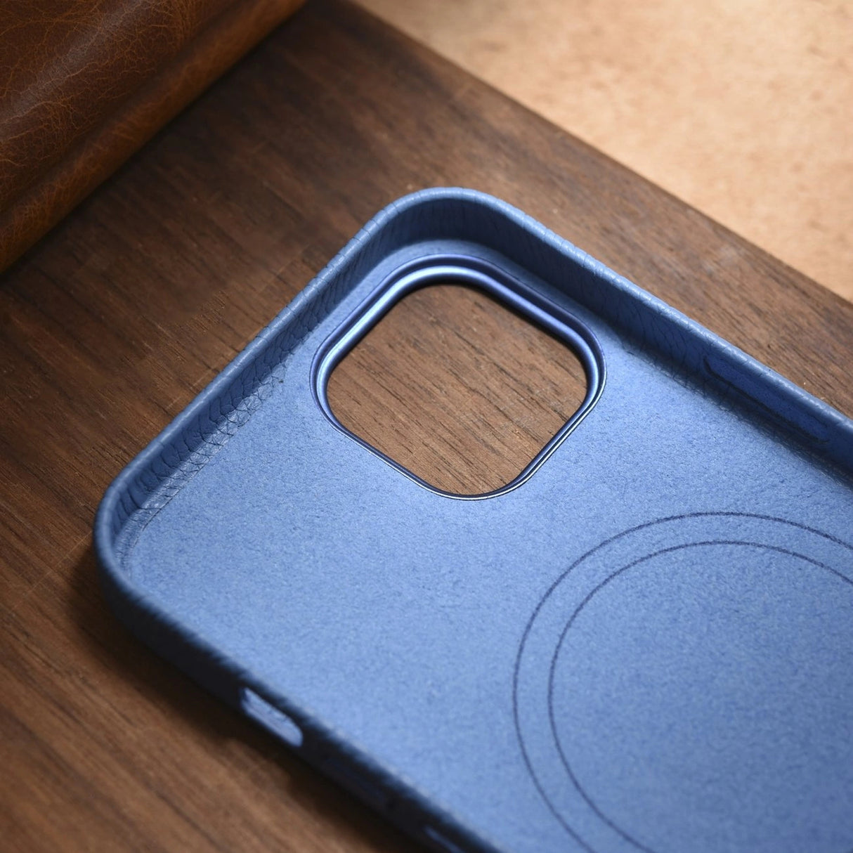 iCarer Litchi Premium Ledder Case iPhone 14 Magnetisk Ledder Case med MagSafe Light Blue (WMI14220709-LB)