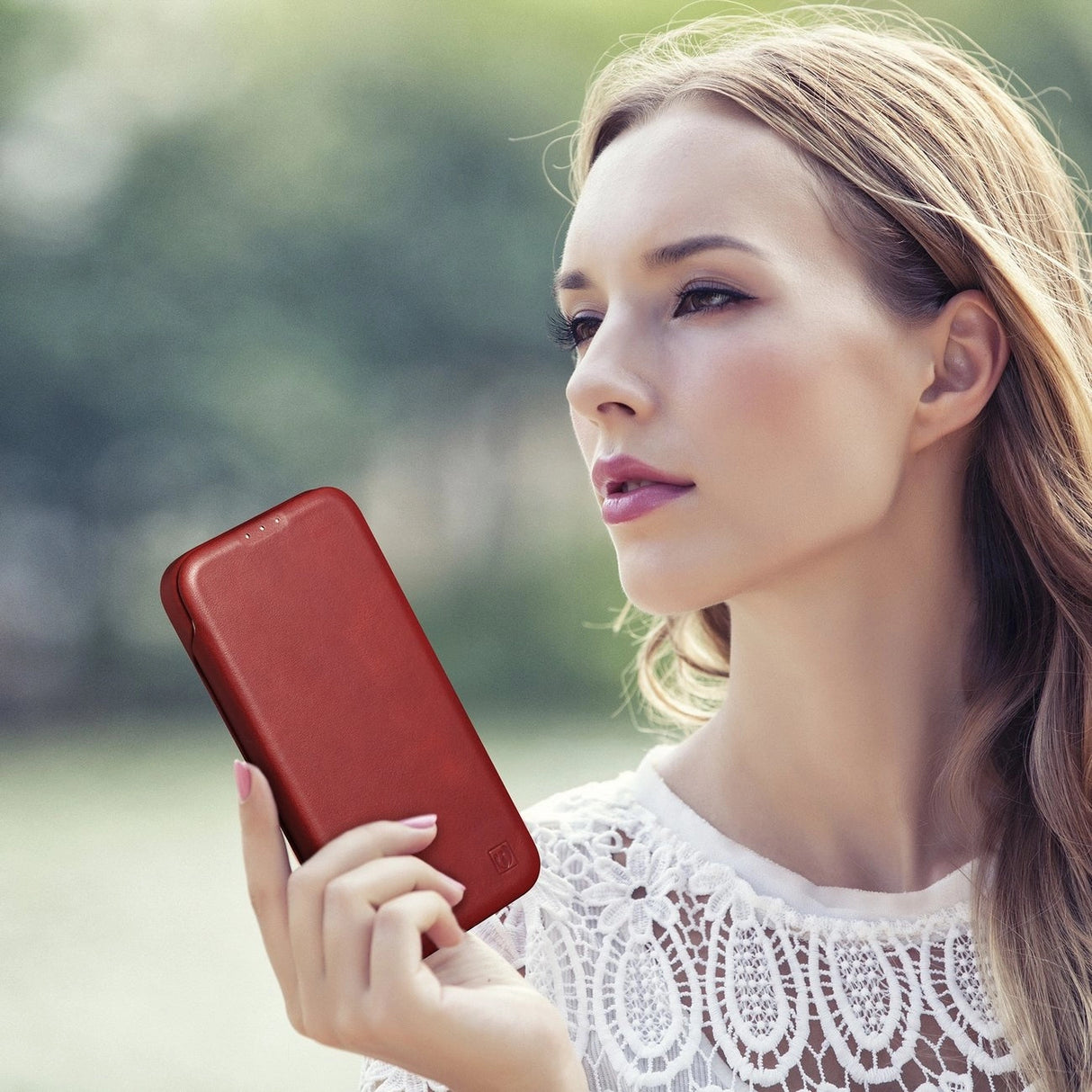 iCarer CE Oil Wax Premium Leather Folio Case iPhone 14 Plus Magnetisk Flip Leather Folio Case MagSafe Red (AKI14220707-RD)