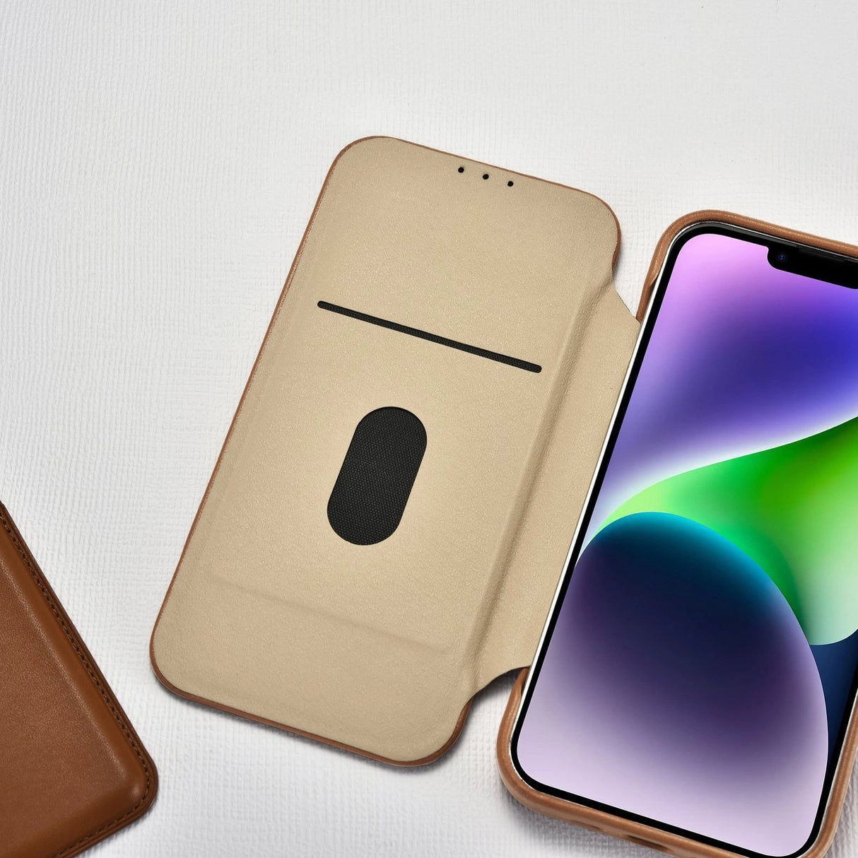 iCarer CE Premium læder Folio Case iPhone 14 Plus Magnetisk Flip læder Folio Case MagSafe Brown (WMI14220715-BN)