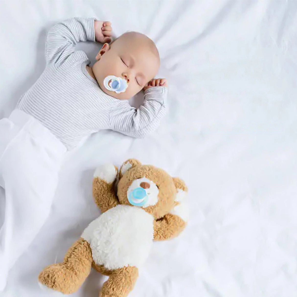 Nillkin CamShield Magnetisk Silicone Case iPhone 14 Plus Magnetisk MagSafe Cover med Kamera Beskytter Blå