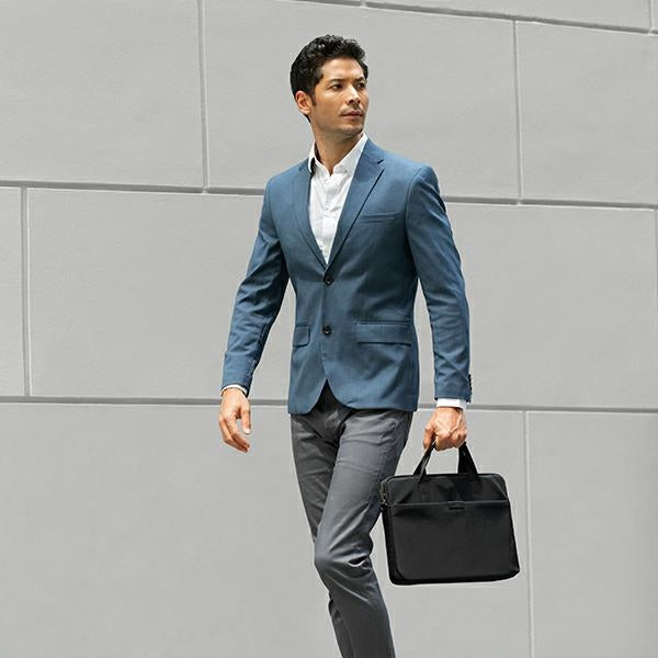 Uniq Stockholm taske til en 16" laptop - blå