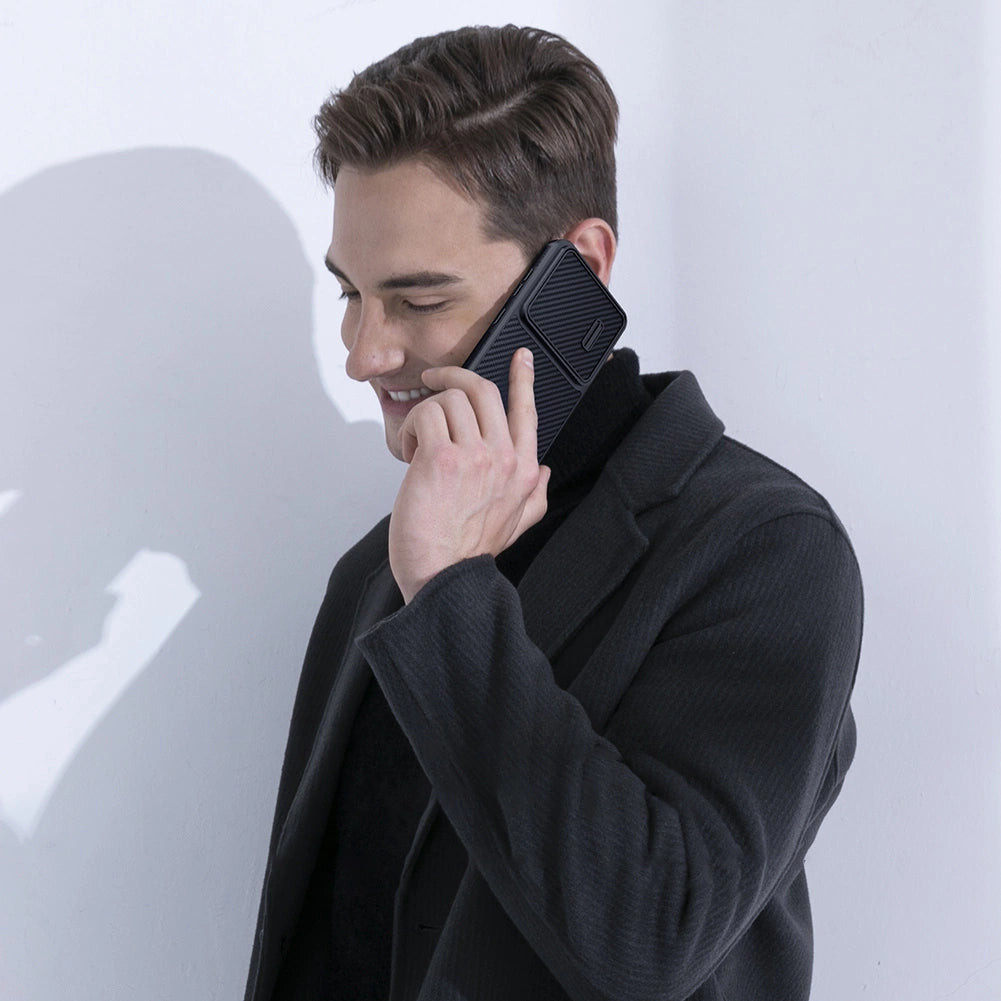 Nillkin Syntetisk Fiber S Case til Samsung Galaxy S23, kamera cover, sort