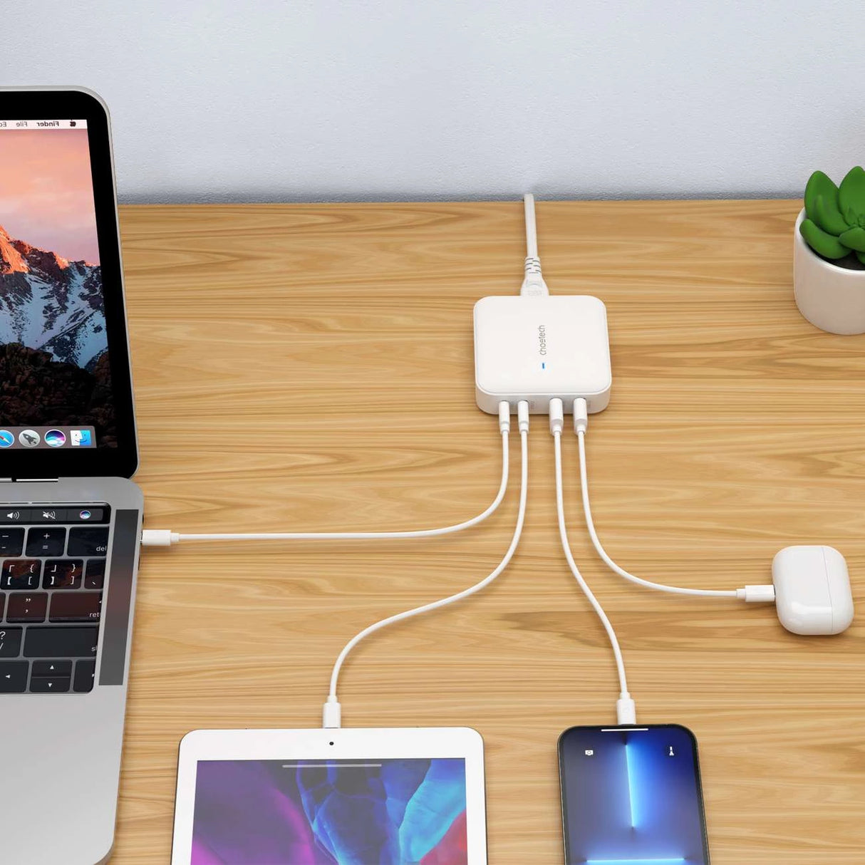 Choetech PD8008 100W GaN hurtigoplader 2x USB-A / 2x USB-C - hvid