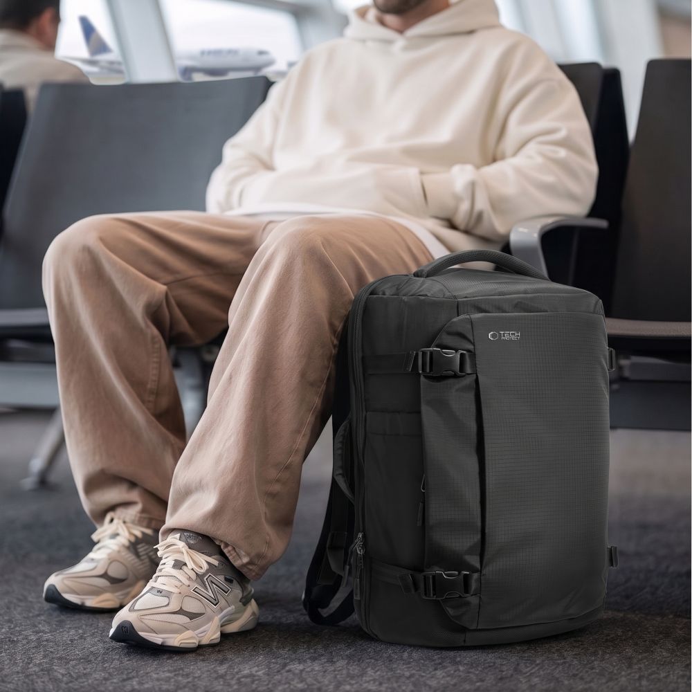 Tech Protect Defender S70 Ryanair & Wizzair Rejse Laptop Rygsæk 24 L 40x30x20 Sort