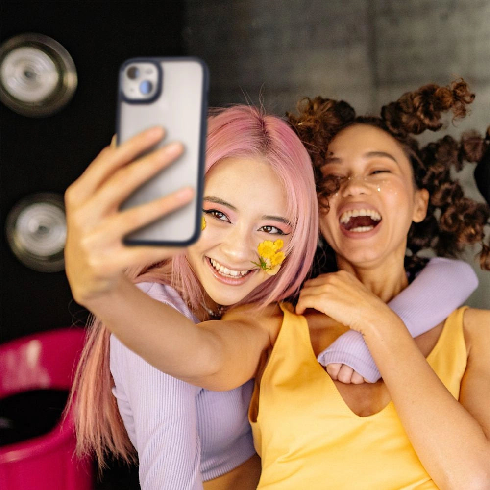 Spigen Ultra Hybrid iPhone 15 Plus Case - Clear