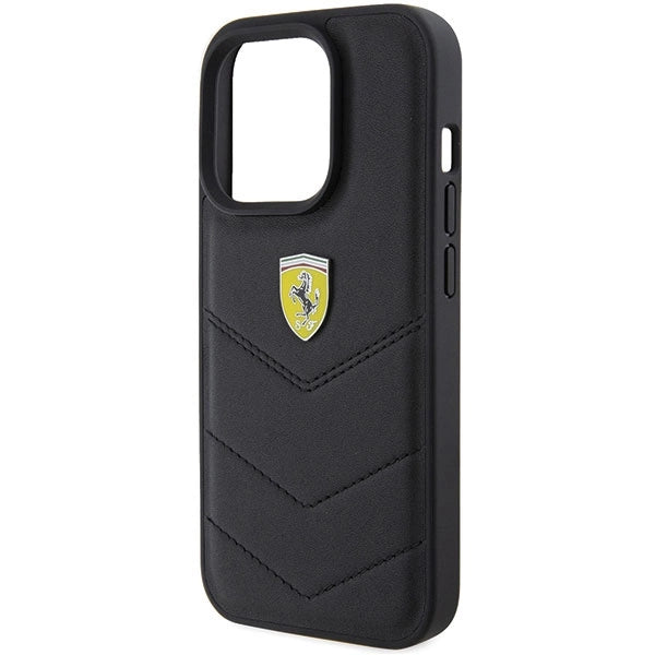 Ferrari Quilted Metal Logo case til iPhone 15 Pro - sort