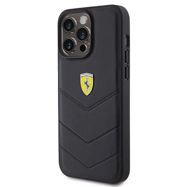 Ferrari Quilted Metal Logo case til iPhone 15 Pro Max - sort