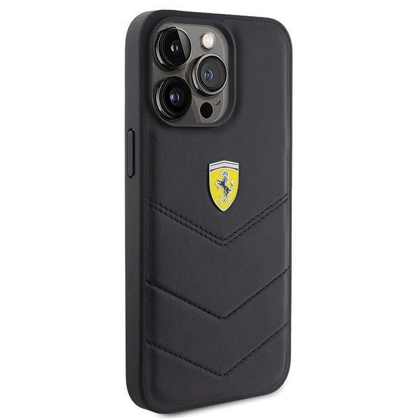 Ferrari Quilted Metal Logo case til iPhone 15 Pro Max - sort