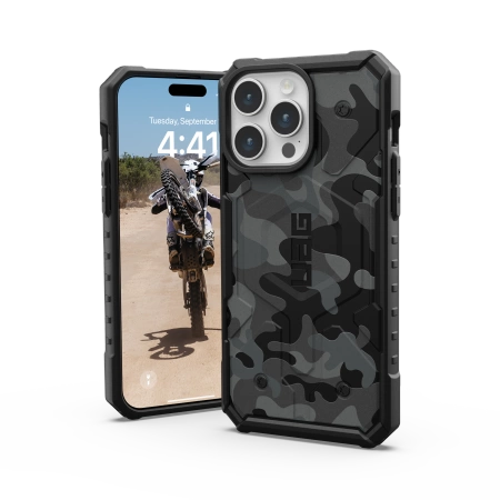 UAG Pathfinder MagSafe case til iPhone 15 Pro Max - sort camouflage