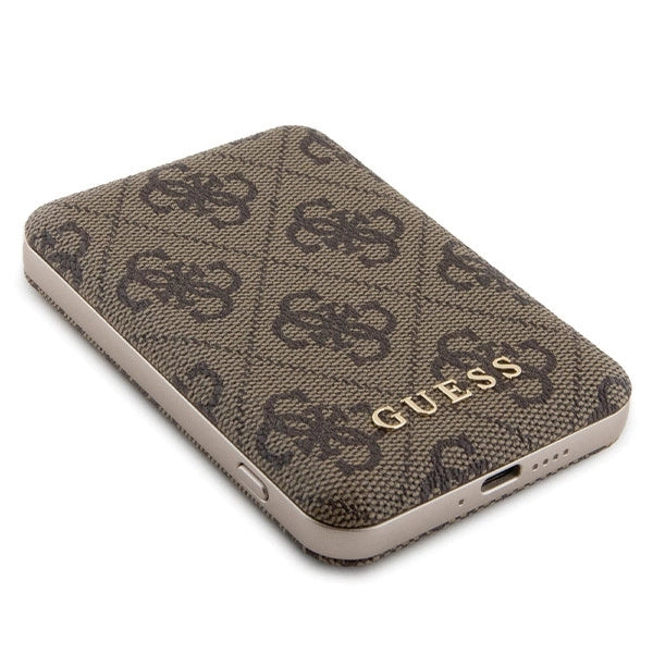 Guess 4G Metal Logo-kasset til iPhone 15 + 5000mAh MagSafe powerbank - brun