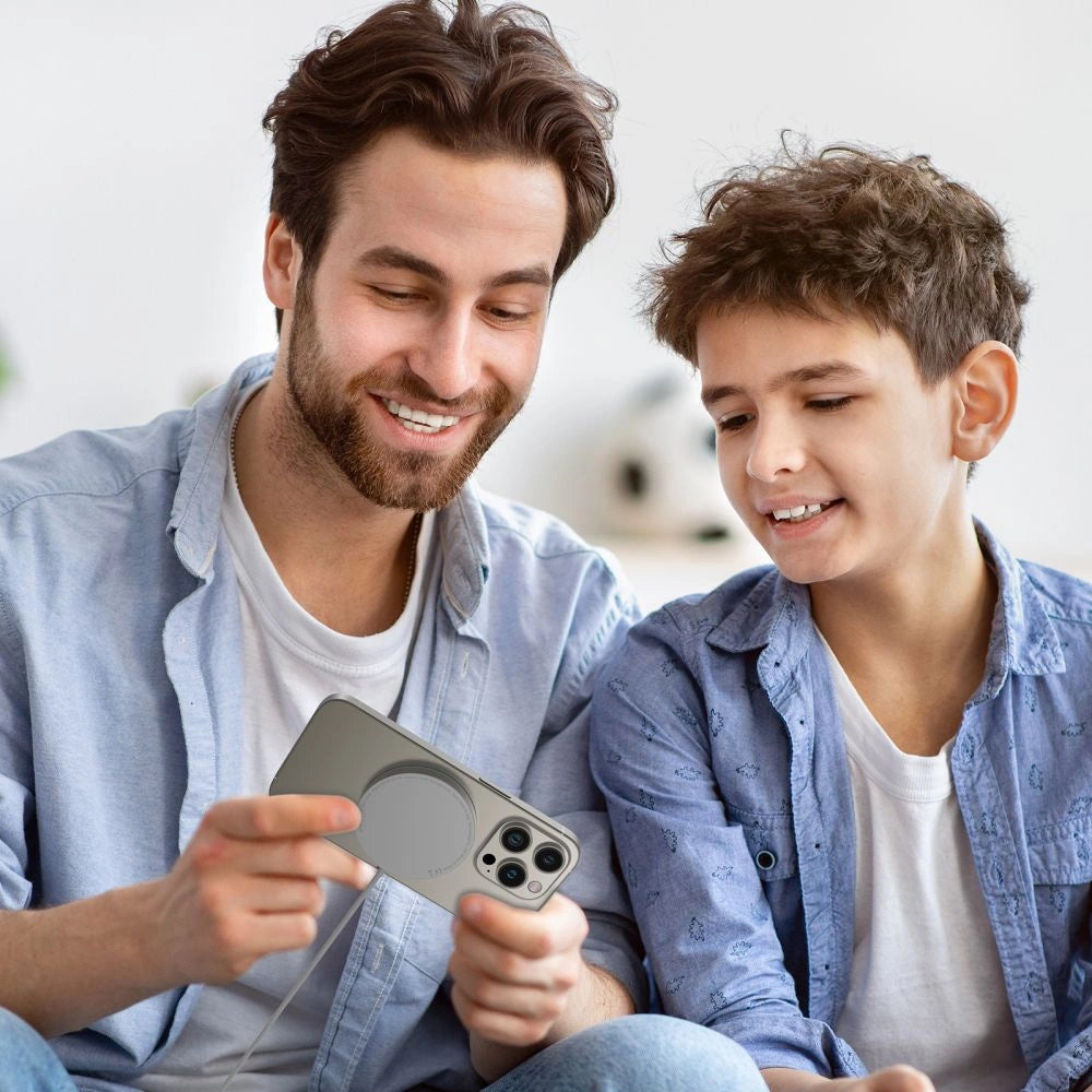 Tech-Protect QI15W-A30 MagSafe induktiv oplader med USB-C-kabel - Silver