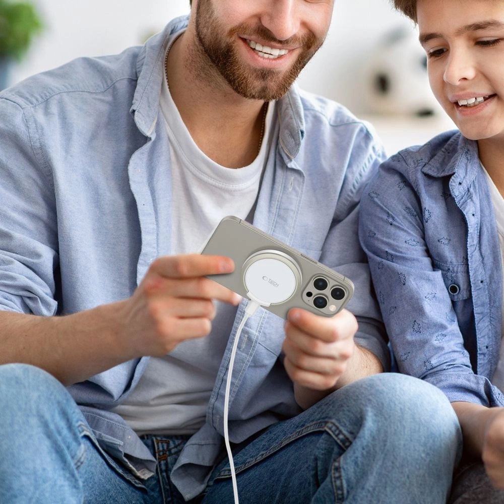 Tech-Protect QI15W-A33 Induktiv oplader med MagSafe og stativ med USB-A / USB-C kabel - hvid