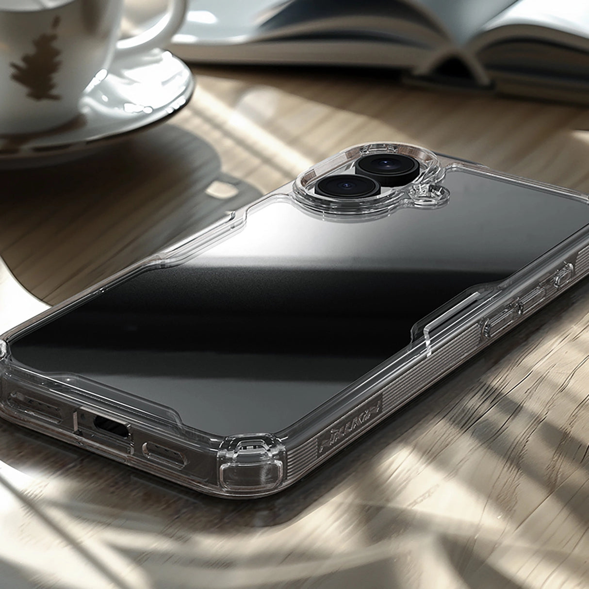 Nillkin Nature Pro Case til iPhone 16 - gennemsigtig og hvid