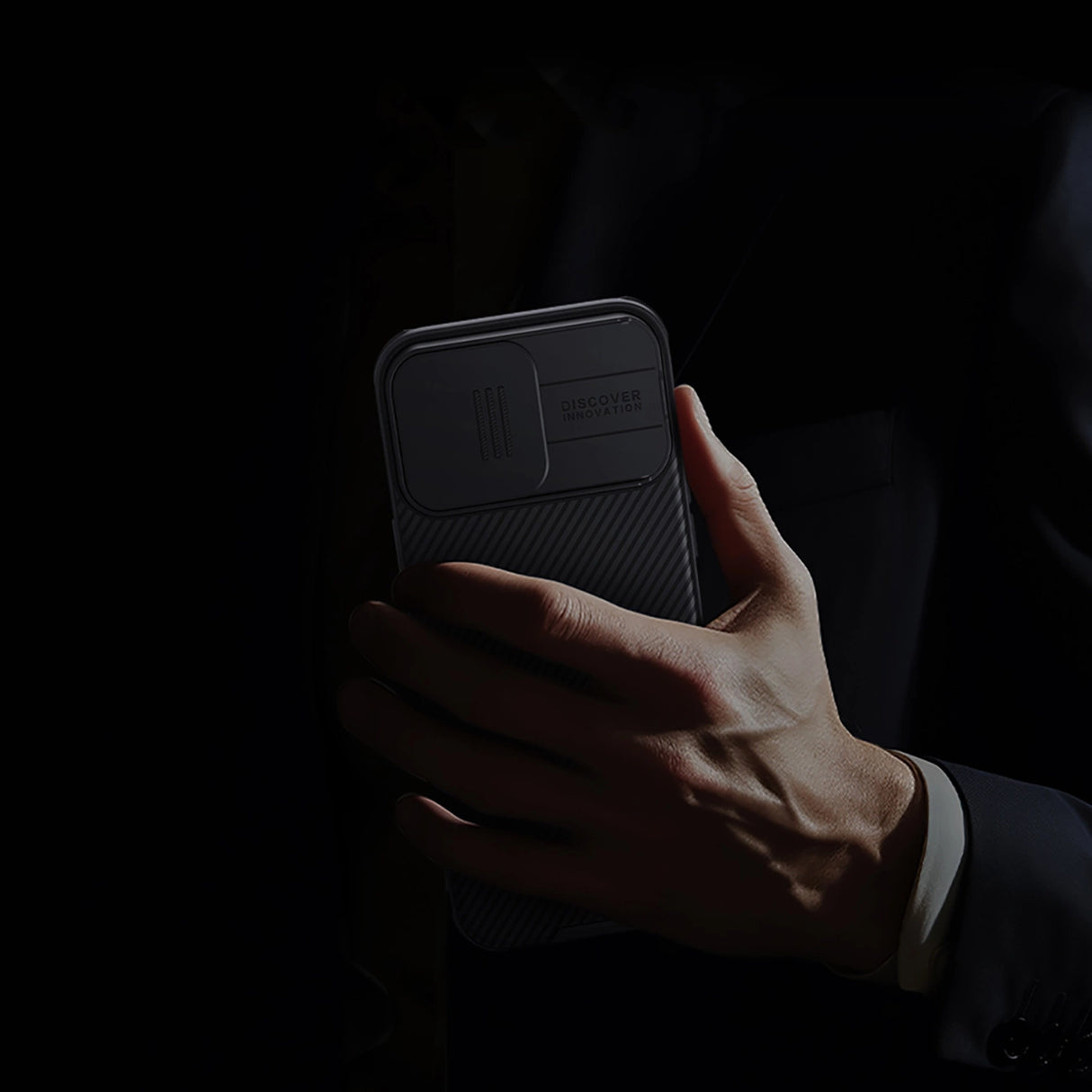 Nillkin CamShield Pro Case til iPhone 16 Pro Max med kameraomslag - sort