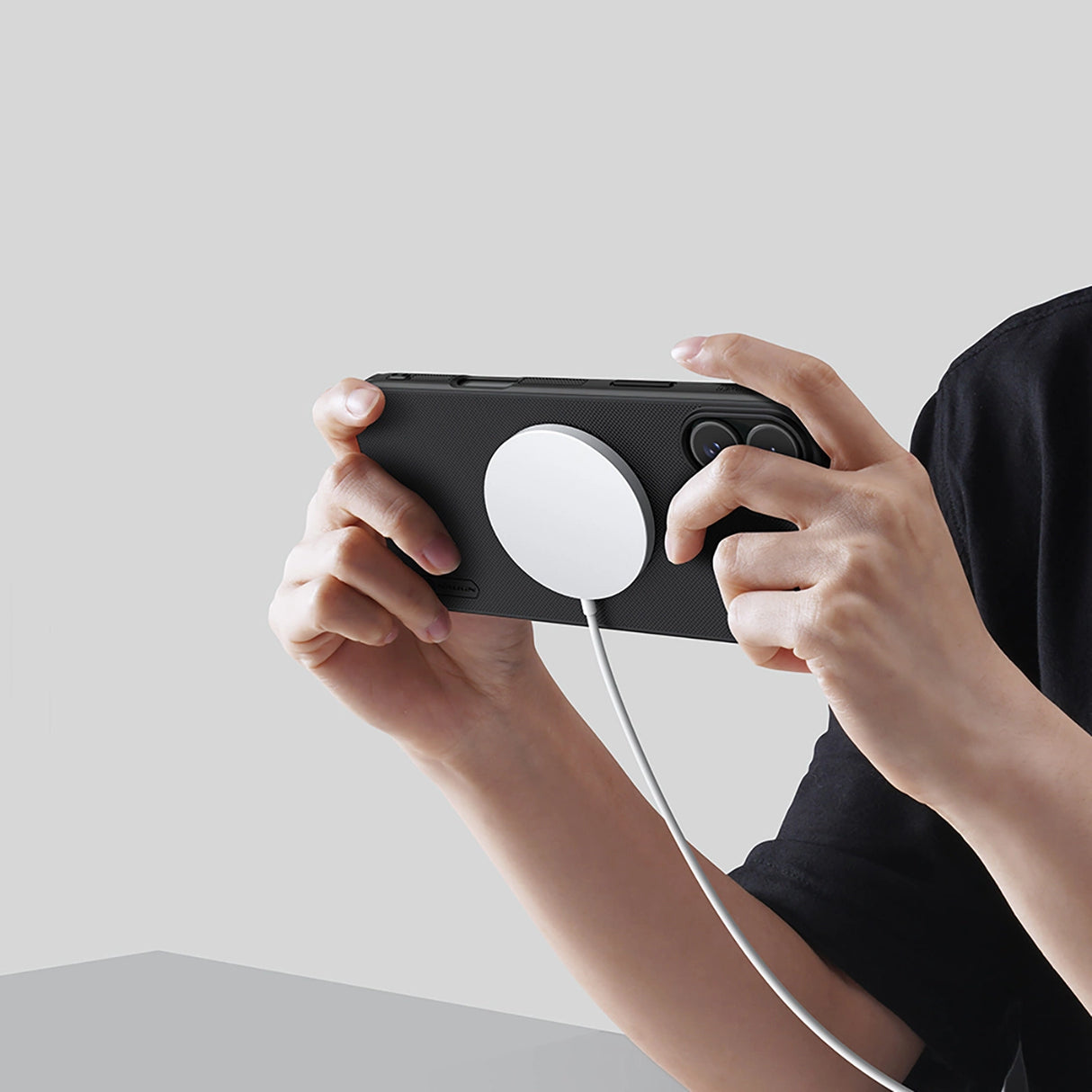 Nillkin Super Frosted Shield Pro Magnetisk Case til iPhone 16 - sort