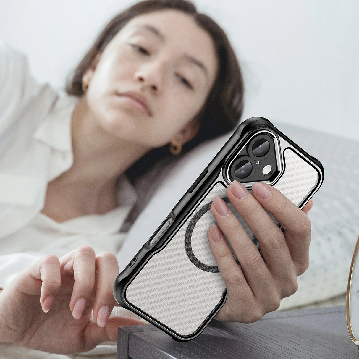 Ledende serie MagSafe Silicone Case til iPhone 16 Plus - sort