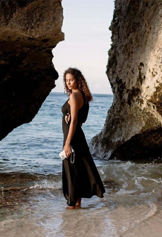 Uniq Coehl Lumino Magnetisk opladningsfoder til iPhone 16 Pro - sølv