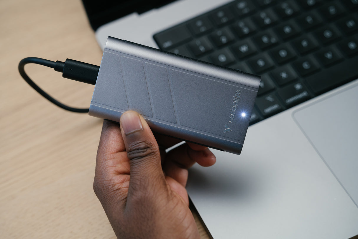 Verbatim TurboMetal SSD USB4 4TB USB Type-C USB4 Gen 2x2 Sølv