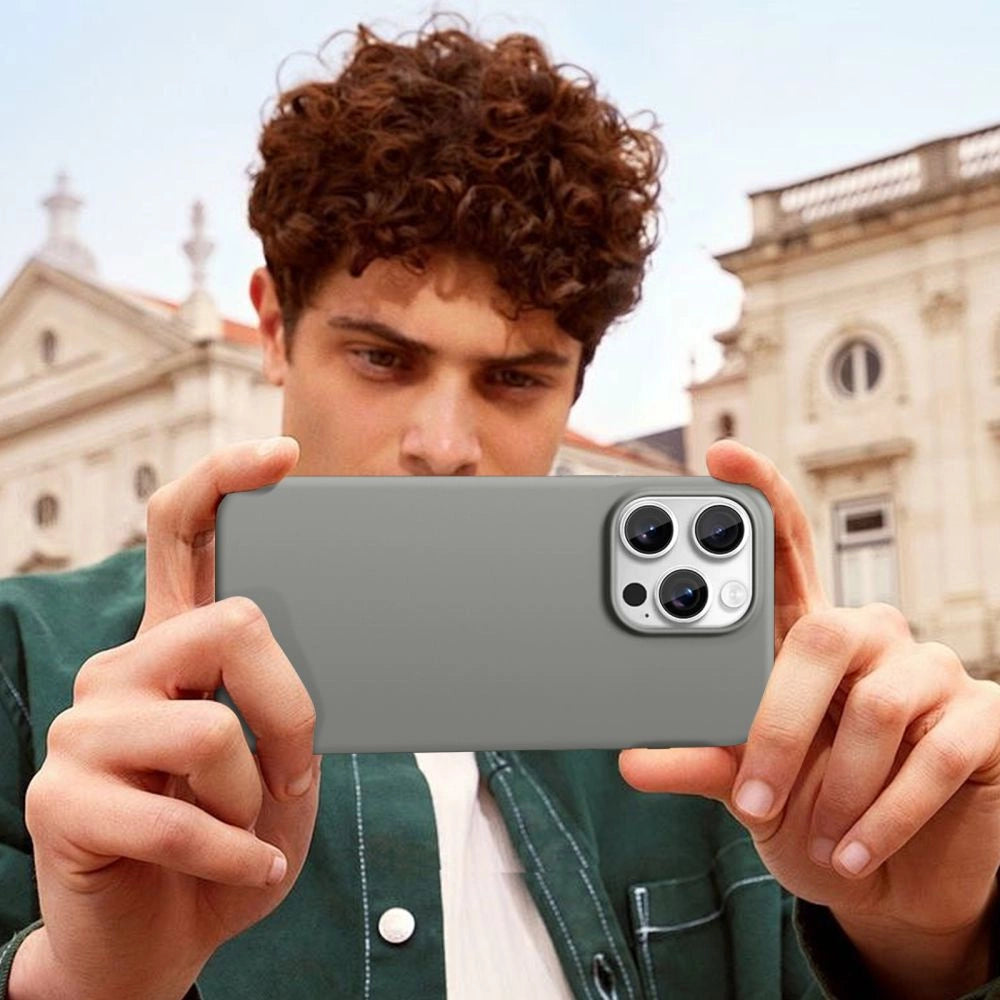 Tech-Protect Silicone MagSafe iPhone 16 Pro Case - Grå