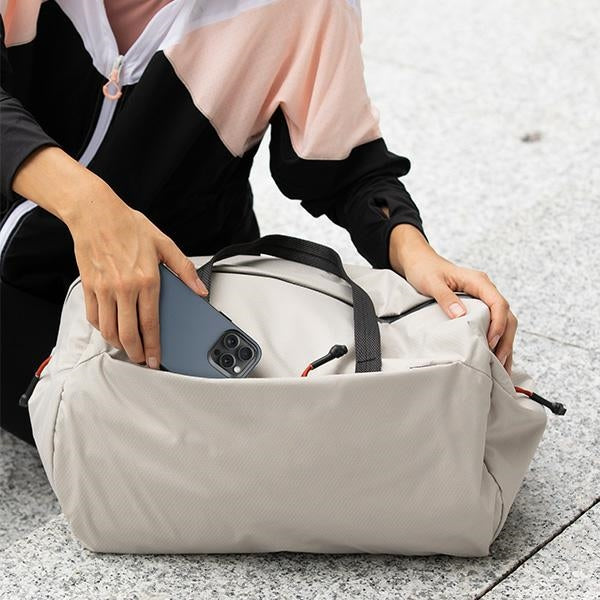 Uniq Lyden DS iPhone 15 Pro Max 6.7" Magclick Opladningsanlæg beige-grøn/ivory-lichen grøn