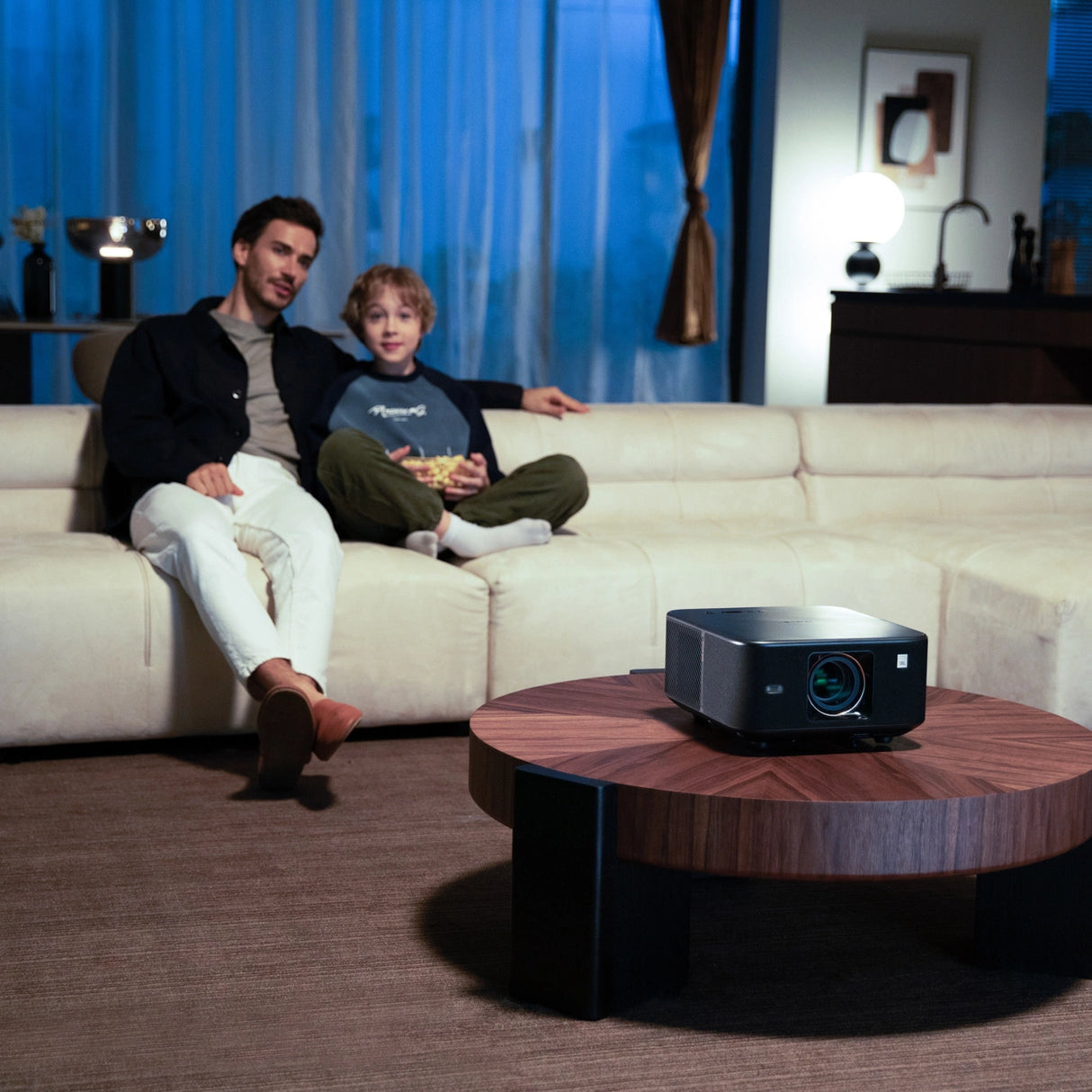 Yaber K3 LCD FullHD 1080p Multimedia projektor med JBL højttalere - sort