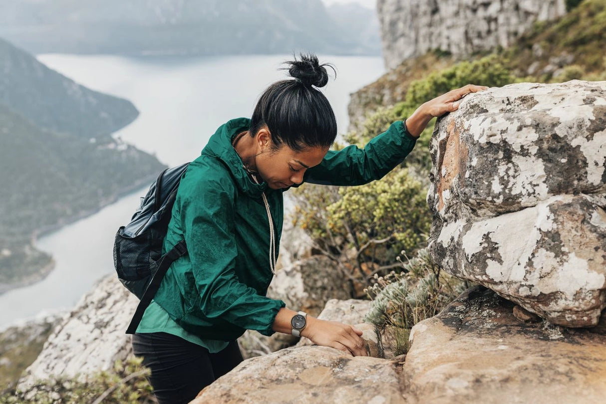 Hama 8900 GPS AMOLED Smartwatch 1,32" med beige silikonrem - guld