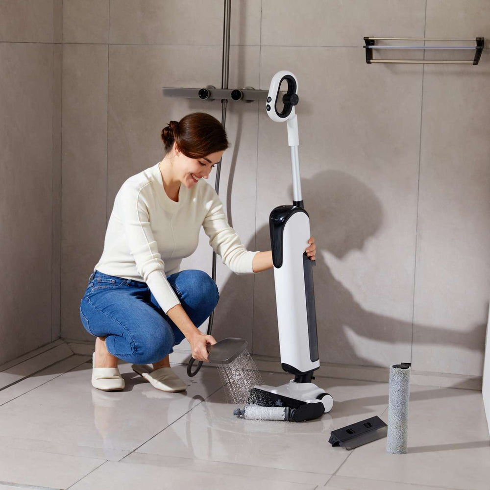 UWANT D100 17000Pa oprejst støvsuger med afvaskefunktion og ladestation - hvid