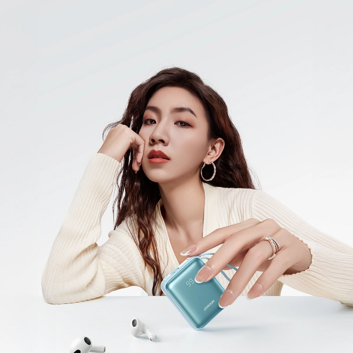 Joyroom JR-PBF27 22.5W 10000mAh Powerbank med to indbyggede kabler - Blå