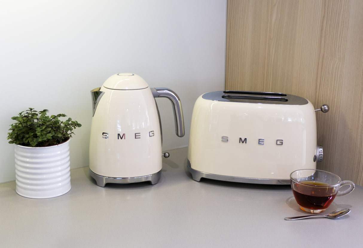 Smeg TSF01CREU brødrister