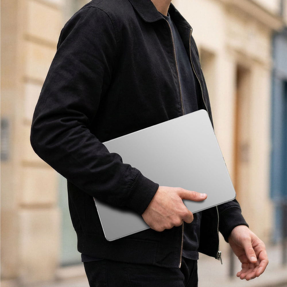 AmazingThing Titan Hardshell Case til MacBook Air M5 16" - Transparent