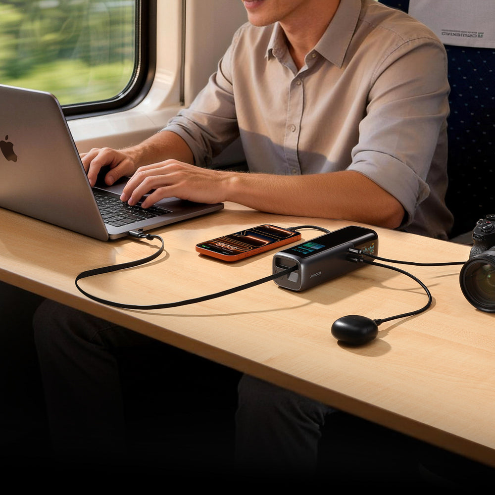 Joyroom PODIX PR70 25000mAh Power Bank op til 240W med to indbyggede USB-C kabler og to TFT skærme - Grå