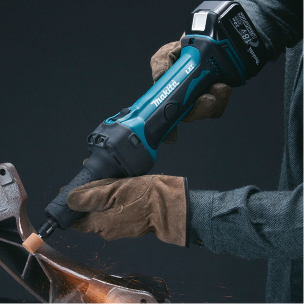 Makita DGD800 Ligesliber 18V Batteri og lader ikke inkluderet