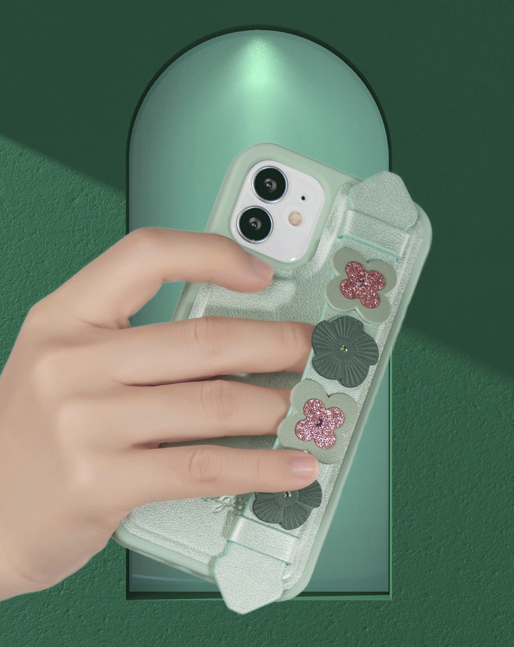 Kingxbar Sweet Series case dekoreret med originale Swarovski krystaller iPhone 12 Pro Max sort