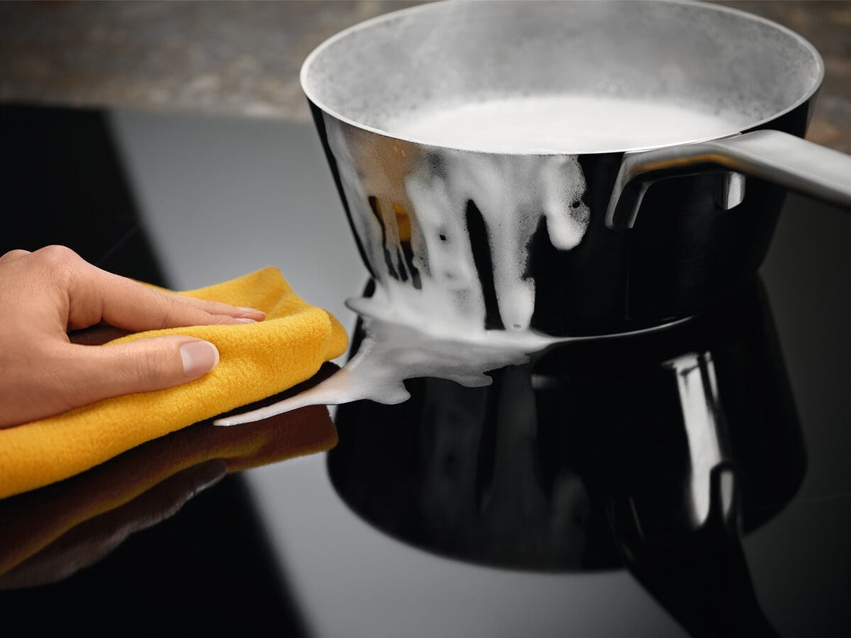 Electrolux LIB60420CK Sort Indbygget 59 cm Zone induktionskogeplade 4 zone(s)