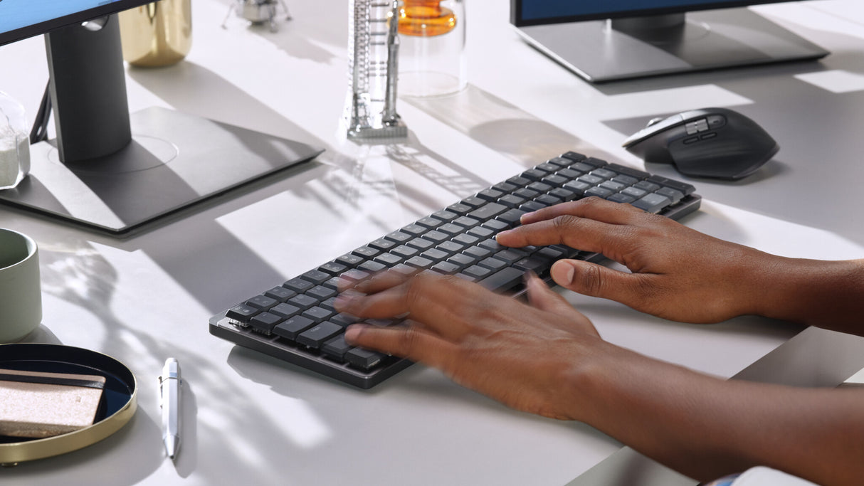 Logitech 920-010754 tastatur Kontor RF trådløs + Bluetooth QWERTY Nordisk Grafit