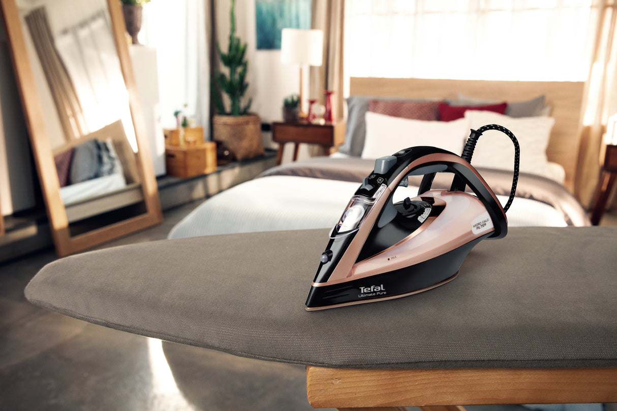 Tefal Ultimate Pure FV9845 Tør & dampstrygejern Durilium autoclean strygesål 3100 W Sort, Kobberfarve