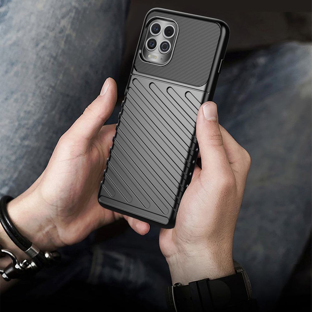 Thunder Case Flexible Tough Rugged Cover TPU Case til Motorola Moto G100 / Edge S sort