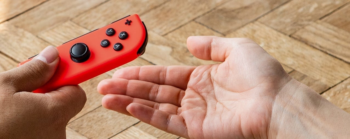 Nintendo Switch V2 2019 bærbar spilkonsol 15,8 cm (6.2") 32 GB Berøringsskærm Wi-Fi Sort, Blå, Rød