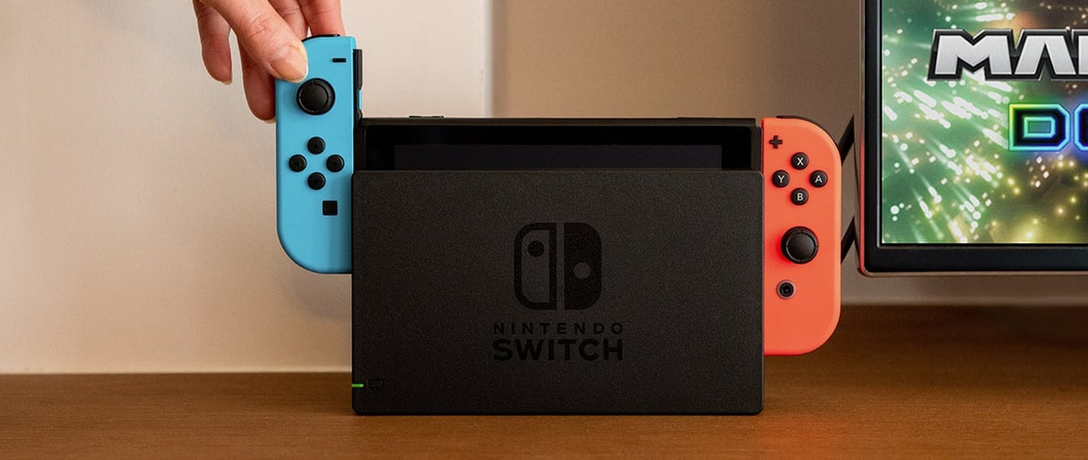Nintendo Switch V2 2019 bærbar spilkonsol 15,8 cm (6.2") 32 GB Berøringsskærm Wi-Fi Sort, Blå, Rød