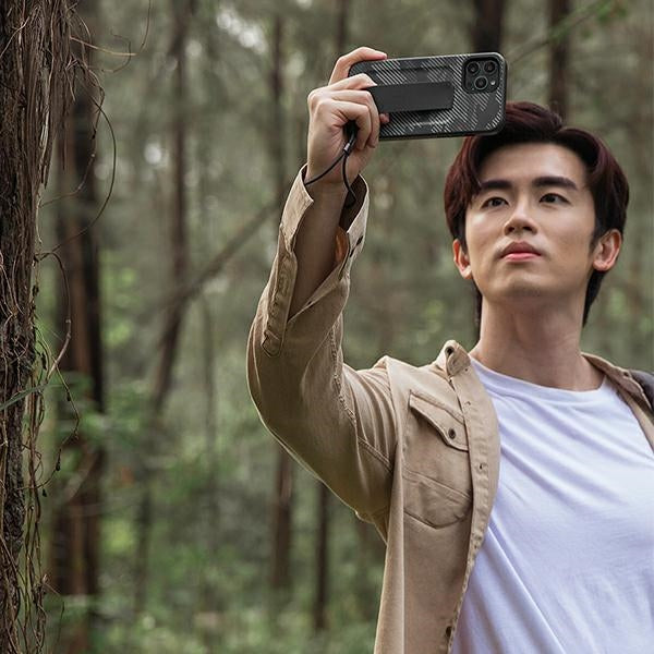 Uniq Heldro fodtøj til iPhone 12 / iPhone 12 Pro - sort camouflage