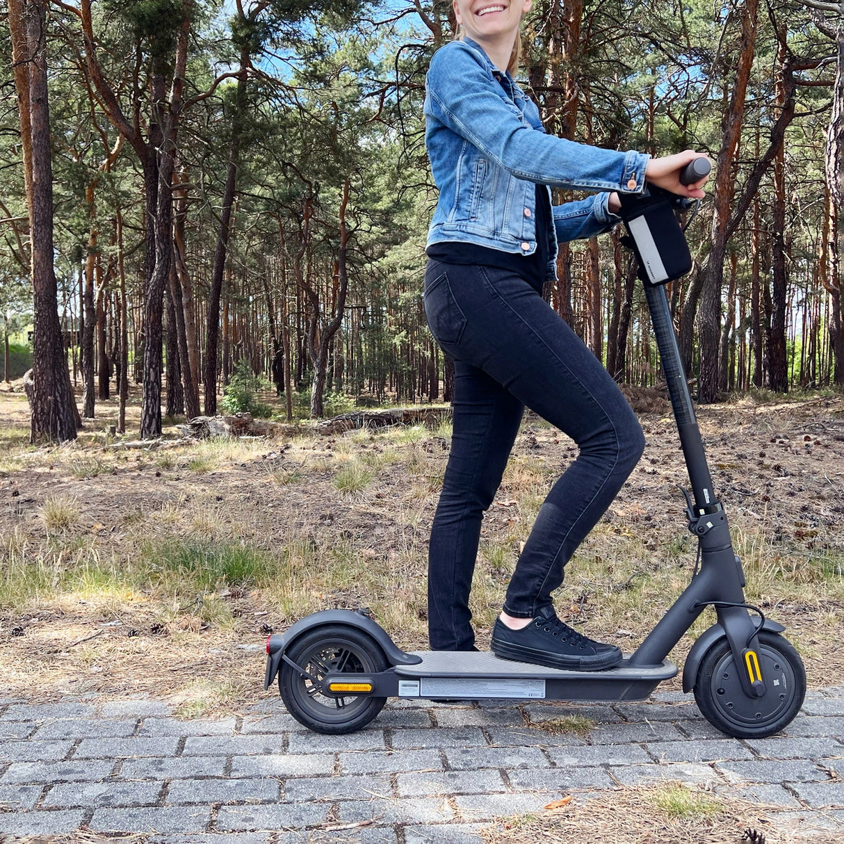 Wozinsky termiske vandflasker til cykel eller scooter 1l sort (WBB29BK)