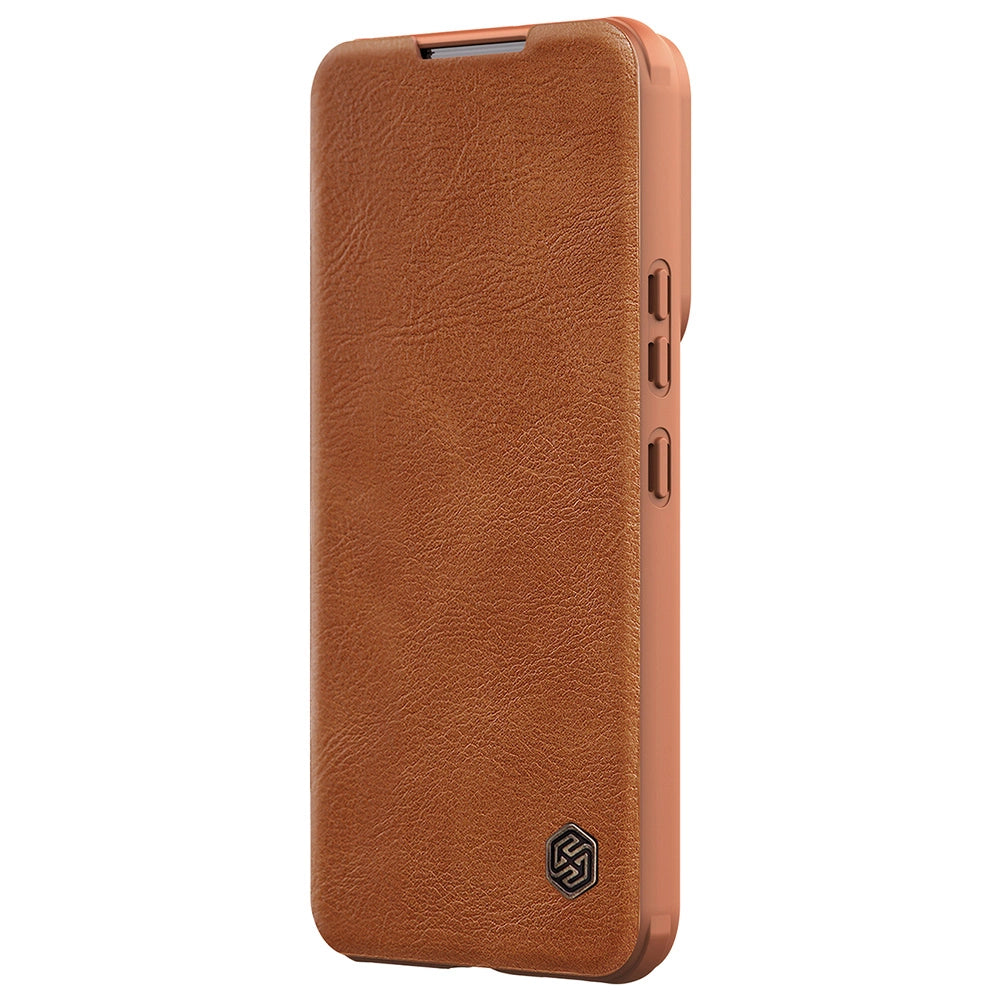 Nillkin Qin læder Pro Case Case til Samsung Galaxy S22+ (S22 Plus) Kamera beskytter Holster Cover Flip Case Brown