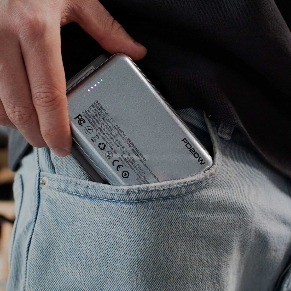 Dudao TGK1 powerbank med MagSafe trådløs oplader 20W 10000mAh sort (TGK1-sort)