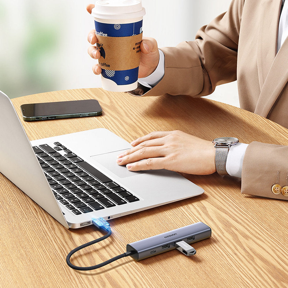 Ugreen multifunktionsadapter HUB USB 3.0 - 3 x USB / Ethernet RJ-45 / USB Type C PD grå (CM475)