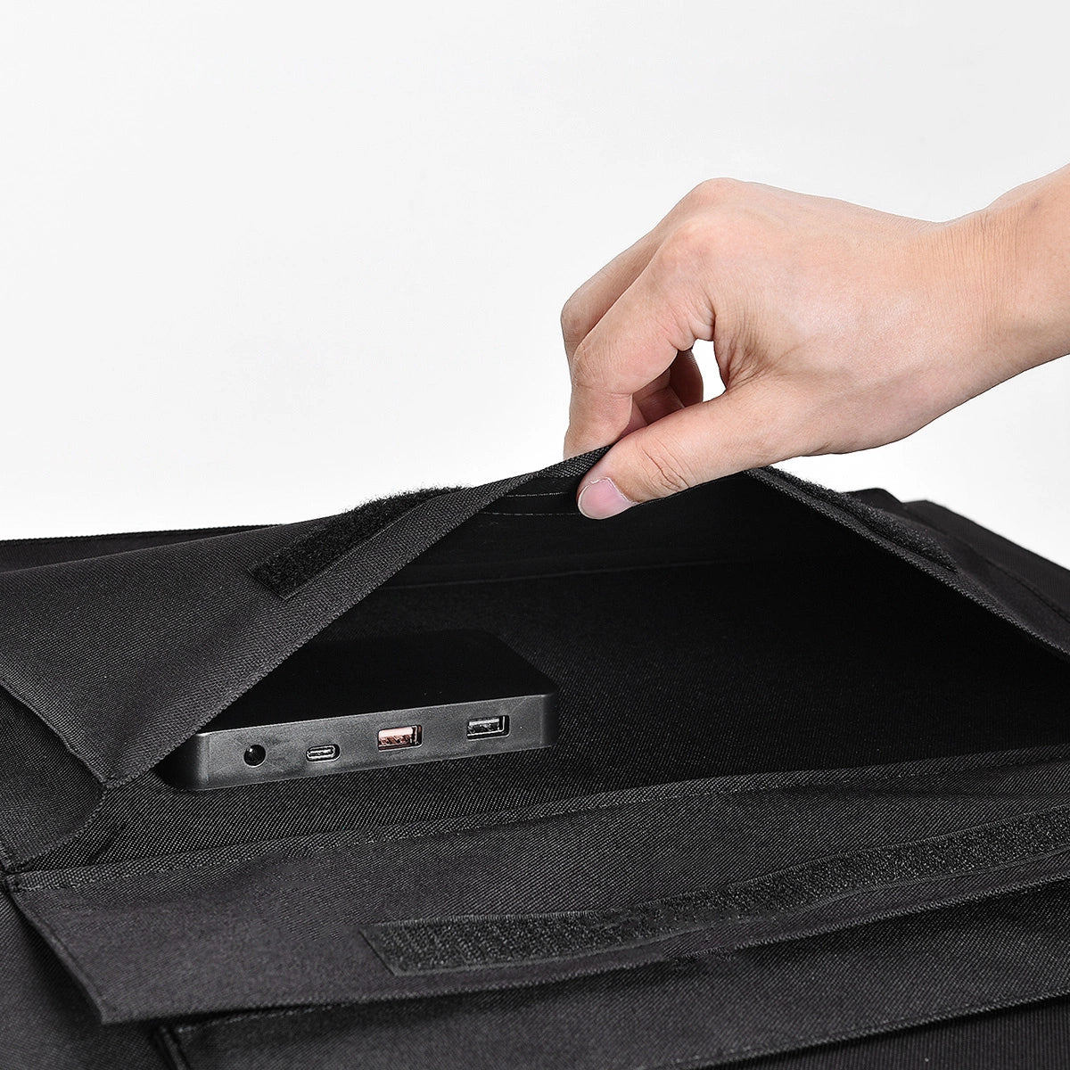 Choetech SC008 solopladning 120W DC / USB-C / 2x USB-A - sort