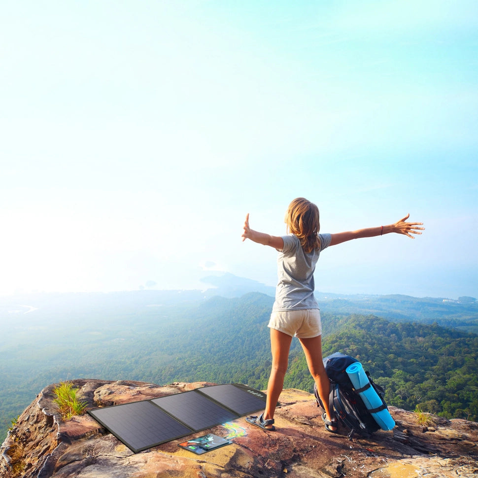 Choetech SC008 solopladning 120W DC / USB-C / 2x USB-A - sort