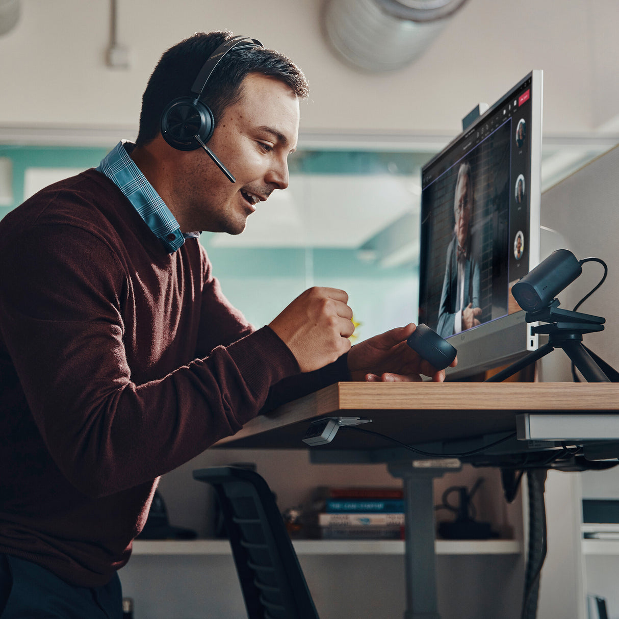 HP Poly Voyager Focus 2 Microsoft Teams Certified USB-C-C Headset +USB-C/A Adapter