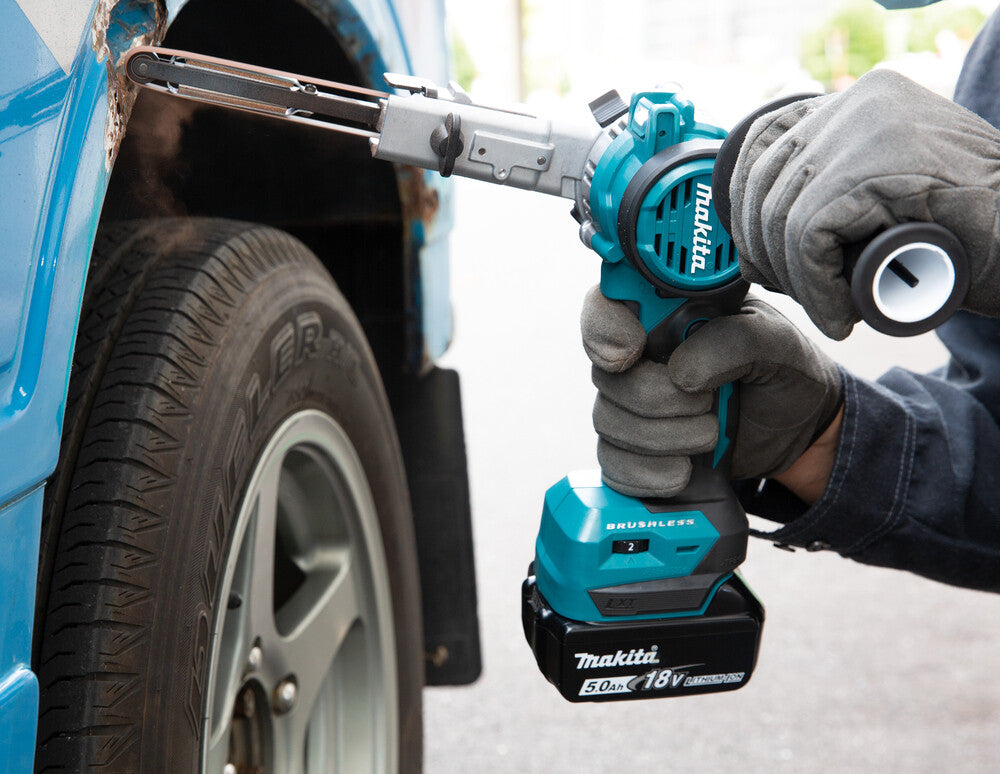 Makita DBS180 Bæltesliber 18V Batteri og lader ikke inkluderet