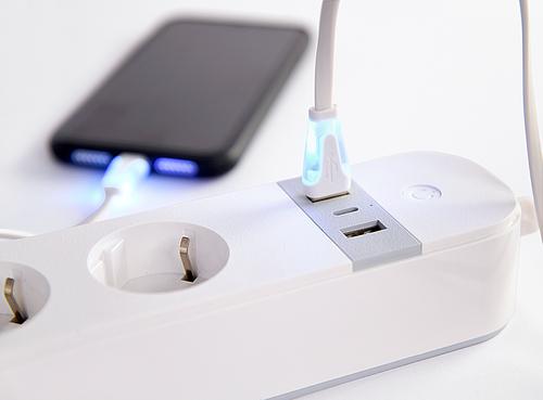 Gembird TSL-PS-S4U-01-W Smart power strip 4 AC outlet(s) Type E 1.5 m 3 3880 W White